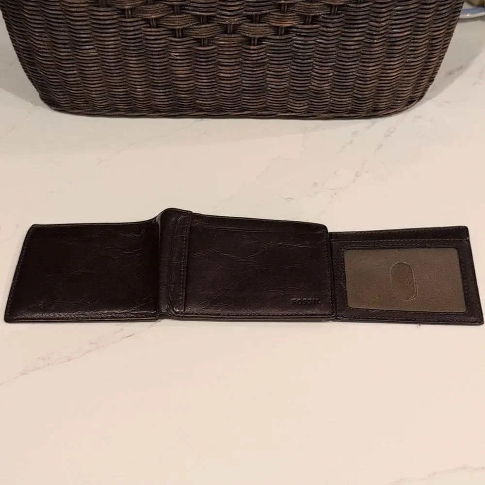 Fossil Men's Dark Brown Leather Bi-fold Wallet Card Holder with Flip ID